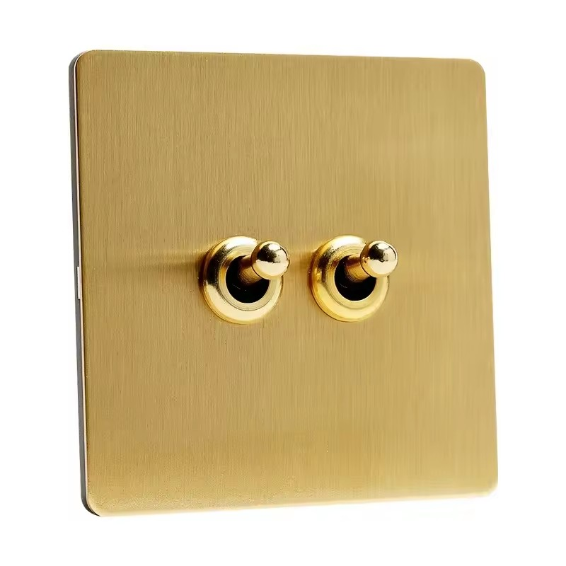 CAMDEN | Gold Toggle Switch