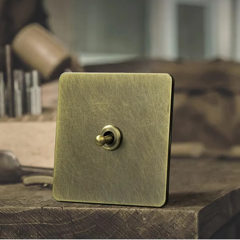 CAMDEN | Bronze Vintage Toggle Switch