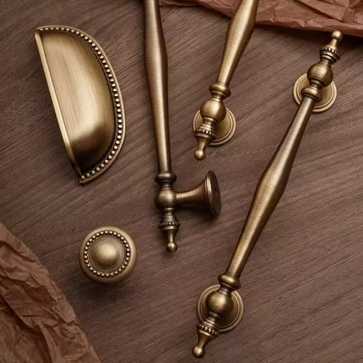 Solid brass cabinet knob for kitchen cabinets — complete UK buying guide by Atelier De Luxe