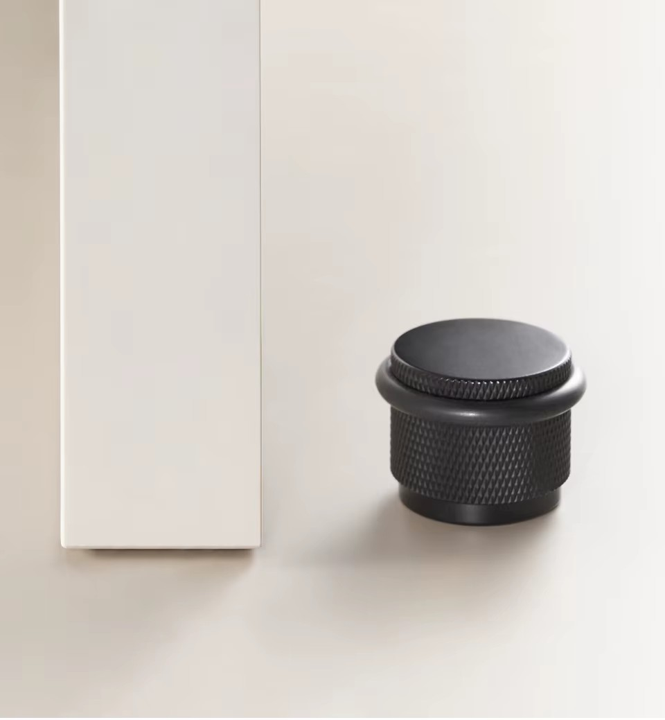 WHITMORE | Knurled Door Stopper