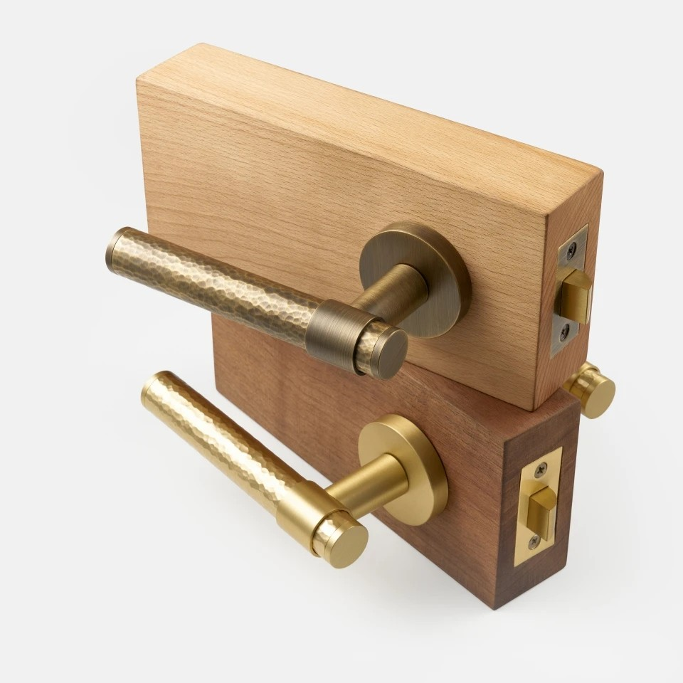 SIENA | Hammered Brass Door Handle Set