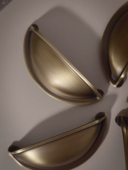 ELLINGTON | Antique Cabinet Cup Pulls