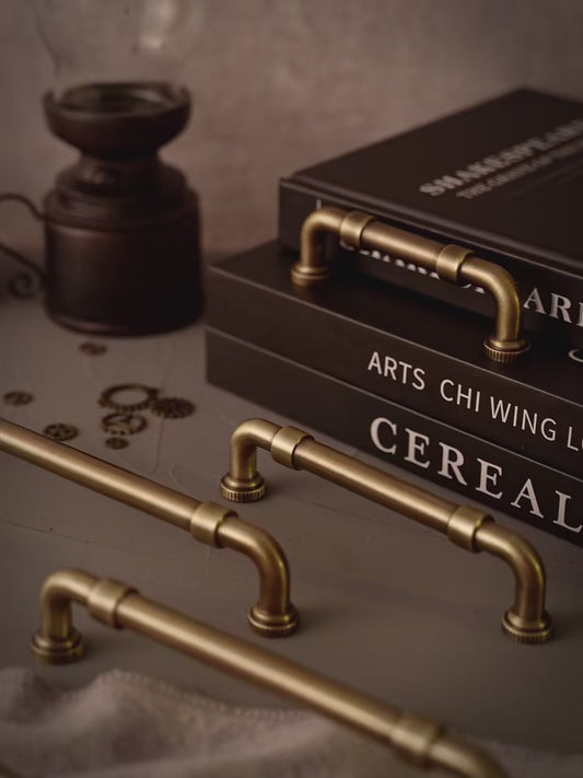 DARCY | Antique Bronze Cabinet Knob