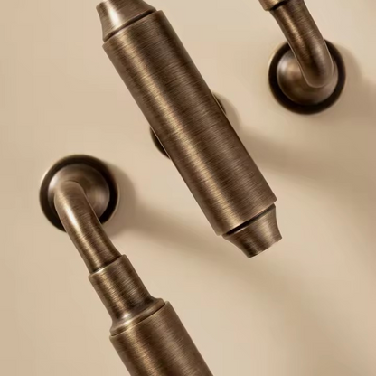 HAMPTON | Antique Brass T-Bar