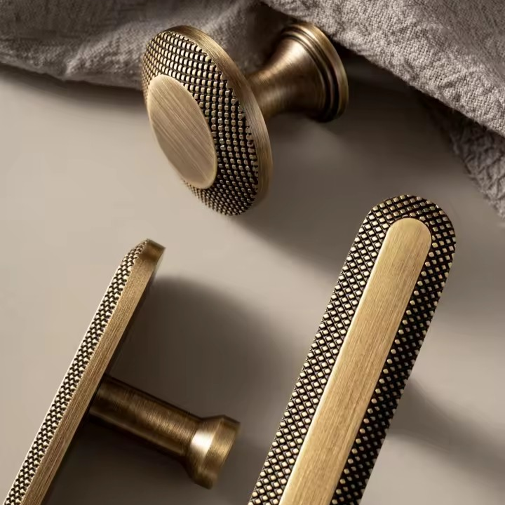 ARDEN | Knurled Antique Bronze Knob