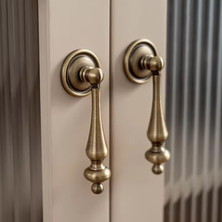 WINDSOR | Antique Brass Pendant Handles