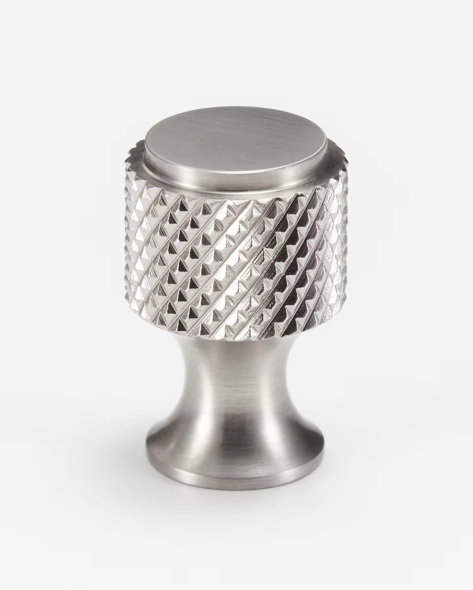 ARABELLA | Diamond-Cut Knurled Cabinet Knobs